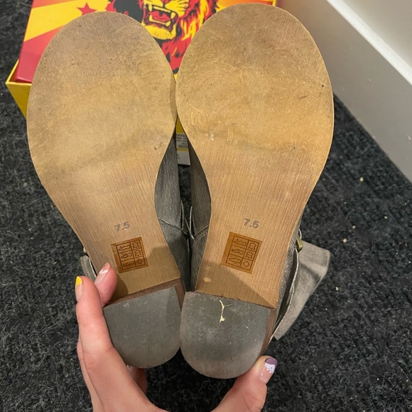 JEFFREY CAMPBELL Grey France Suede Boots - Picture 3 of 8